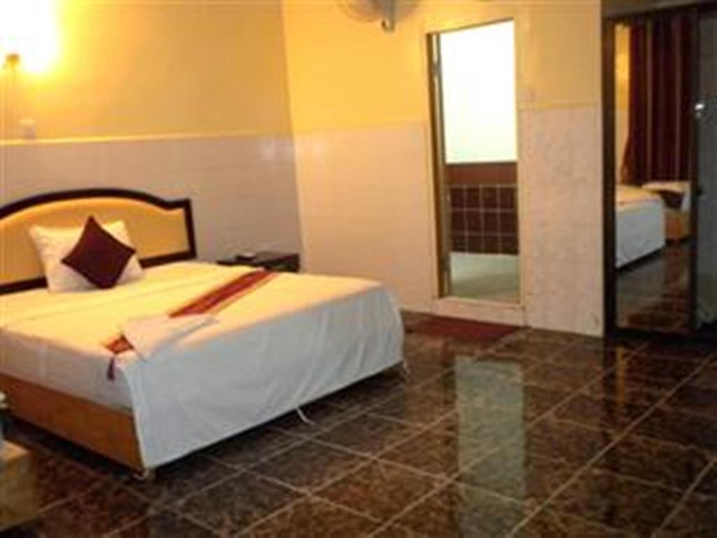 Golden Boat Guesthouse Phnom Penh Eksteriør billede