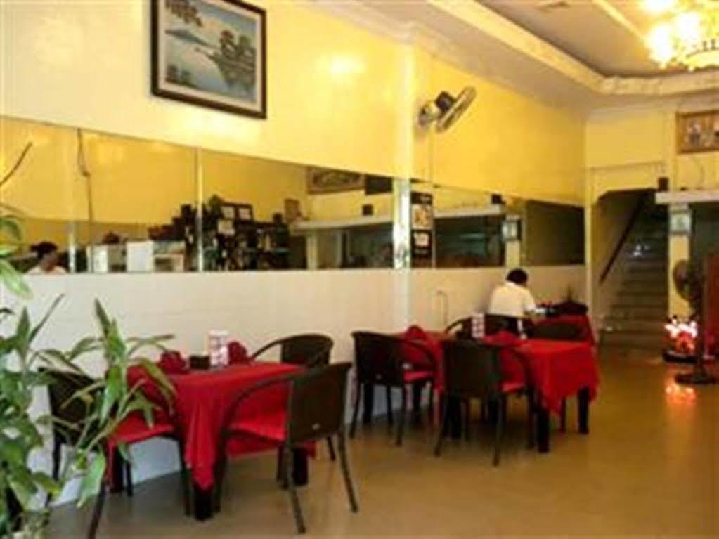 Golden Boat Guesthouse Phnom Penh Eksteriør billede